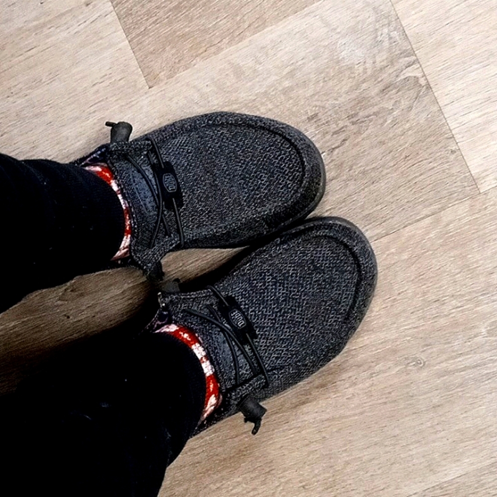 Hey dudes black 6.5